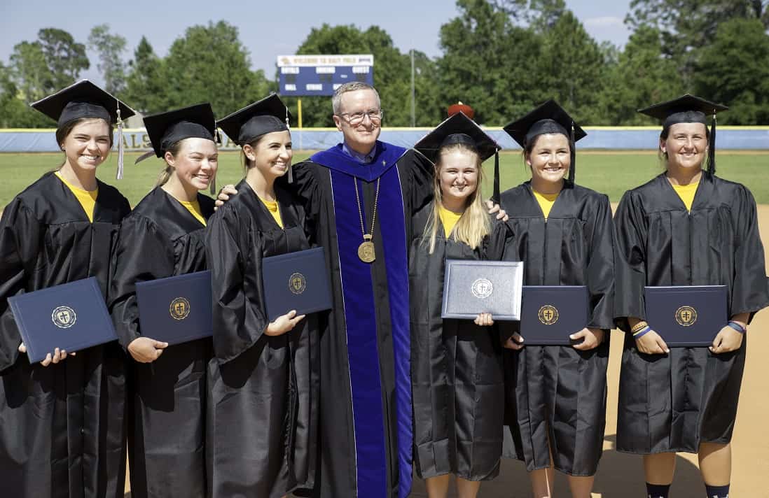 Softball Seniors Graduate on Field