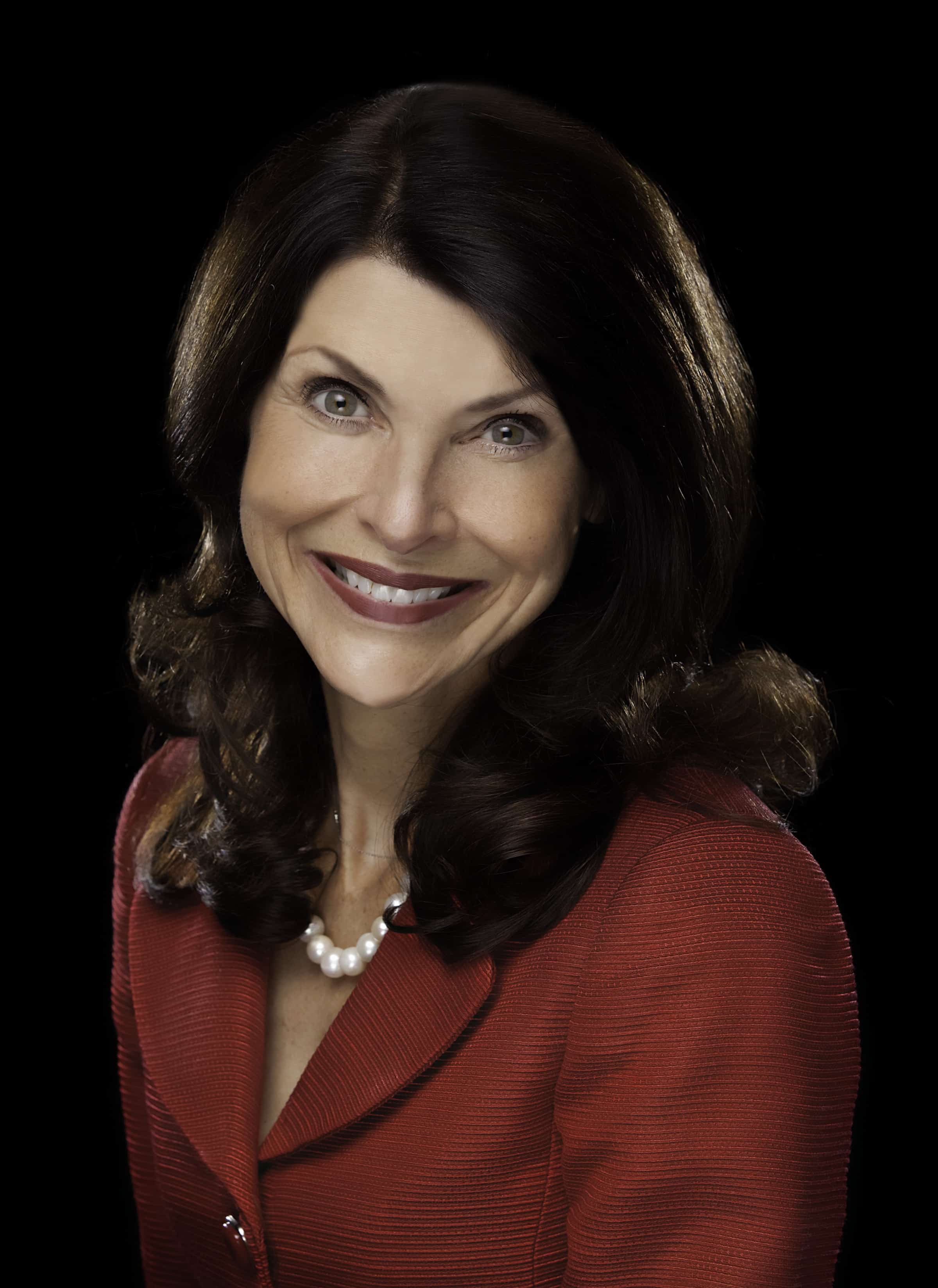 Warner’s 2nd Annual Apples of Gold Luncheon Brings in Pam Tebow